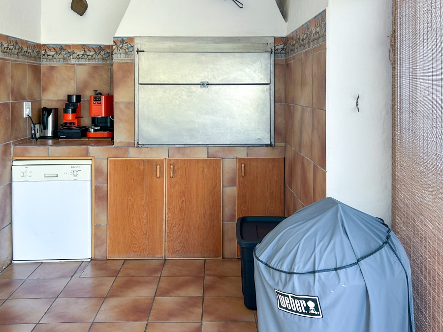 5 Bedroom Property for Sale in Heuwelkruin Western Cape